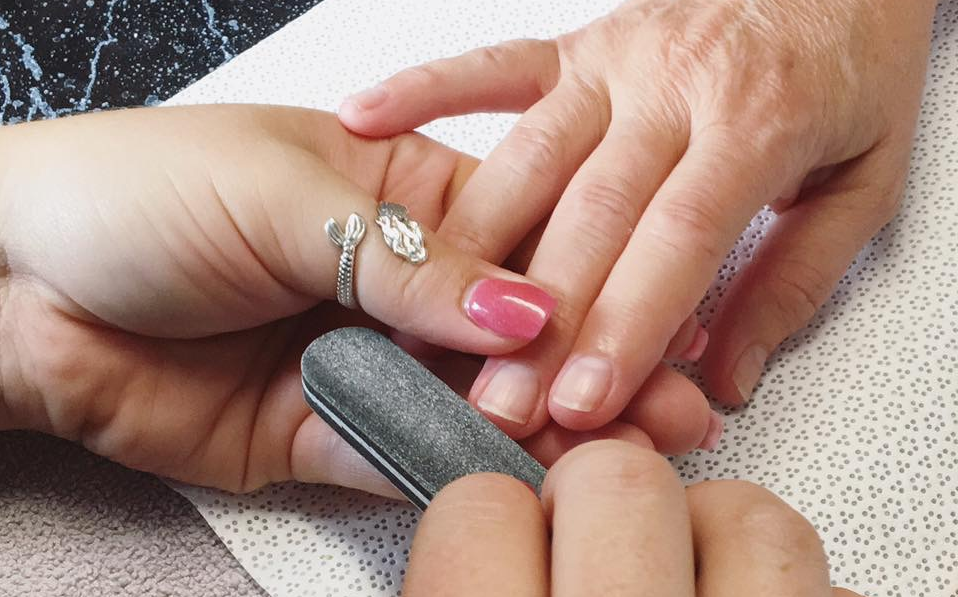 nail filing procedure in manicure